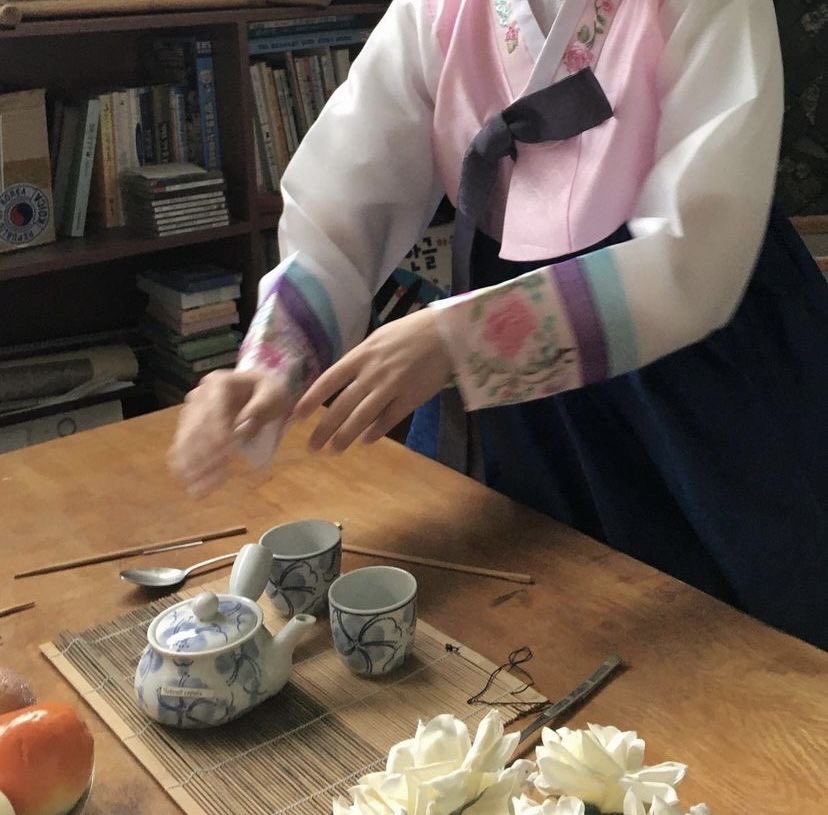 heesoulaus's tweet photo. #heesoul #희진솔 au 

where princess heejin who’s been already promised to be wedded may have fallen in love with her new maid https://t.co/RSjOswL66a