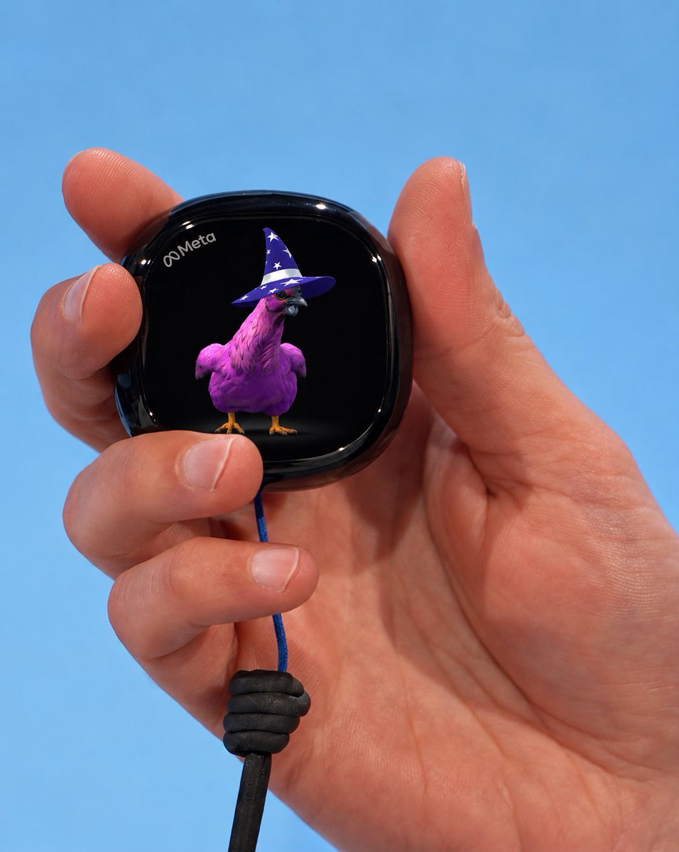 henryshared's tweet photo. JUST IN: Valve and CS2 unveil Chicken Charm, a Tamagotchi-style AI gadget designed to fit on a keychain, with Gabe calling it a “joyful little device.” https://t.co/ZRHYqnyno9