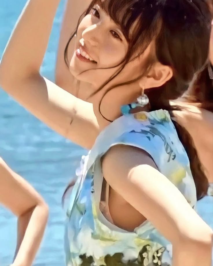 mpOj8LxK5r6Yd5E's tweet photo. ある意味伝説のエロ！

①透けお尻(パンツ履いてます)
②見せブラか、、それとも、、、
③工事中での谷間見え
④下乳、下手すればポロリあったわ

 #齋藤飛鳥 https://t.co/7xnD6aYKht