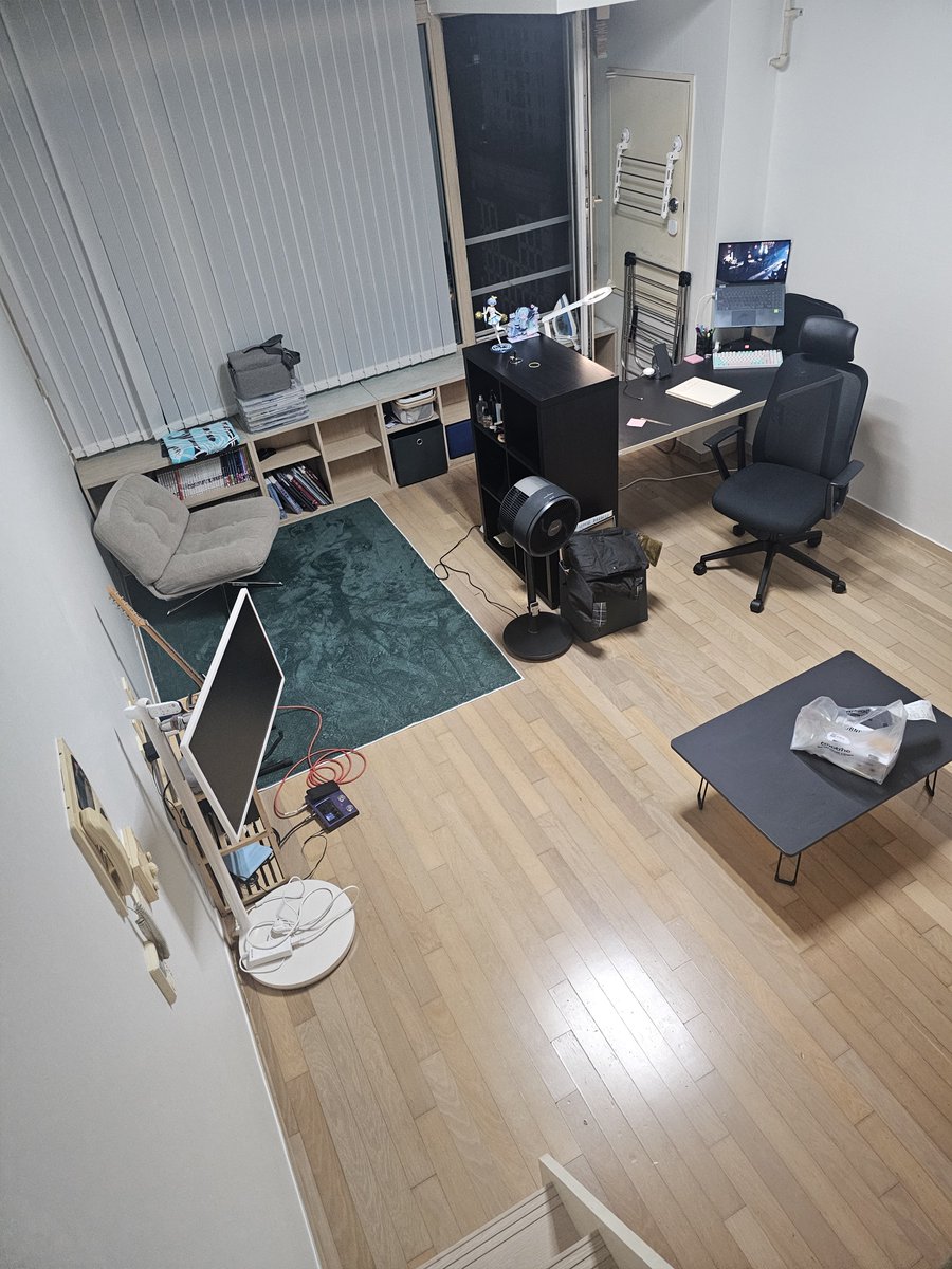 OnU0754's tweet photo. 형의 자취방을 털어버려~ https://t.co/BQYT096UfK