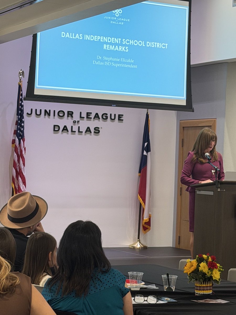 MrAndino1's tweet photo. We are honored to be a Junior League of Dallas grant recipient this year. Thank you for choosing our program and believing in our students! #ToInfinityandBeyond @TAGinPG @dallasisdvpa @DISDMagnets @DrReyC @AP_Pegues https://t.co/AWKLSMgzvJ