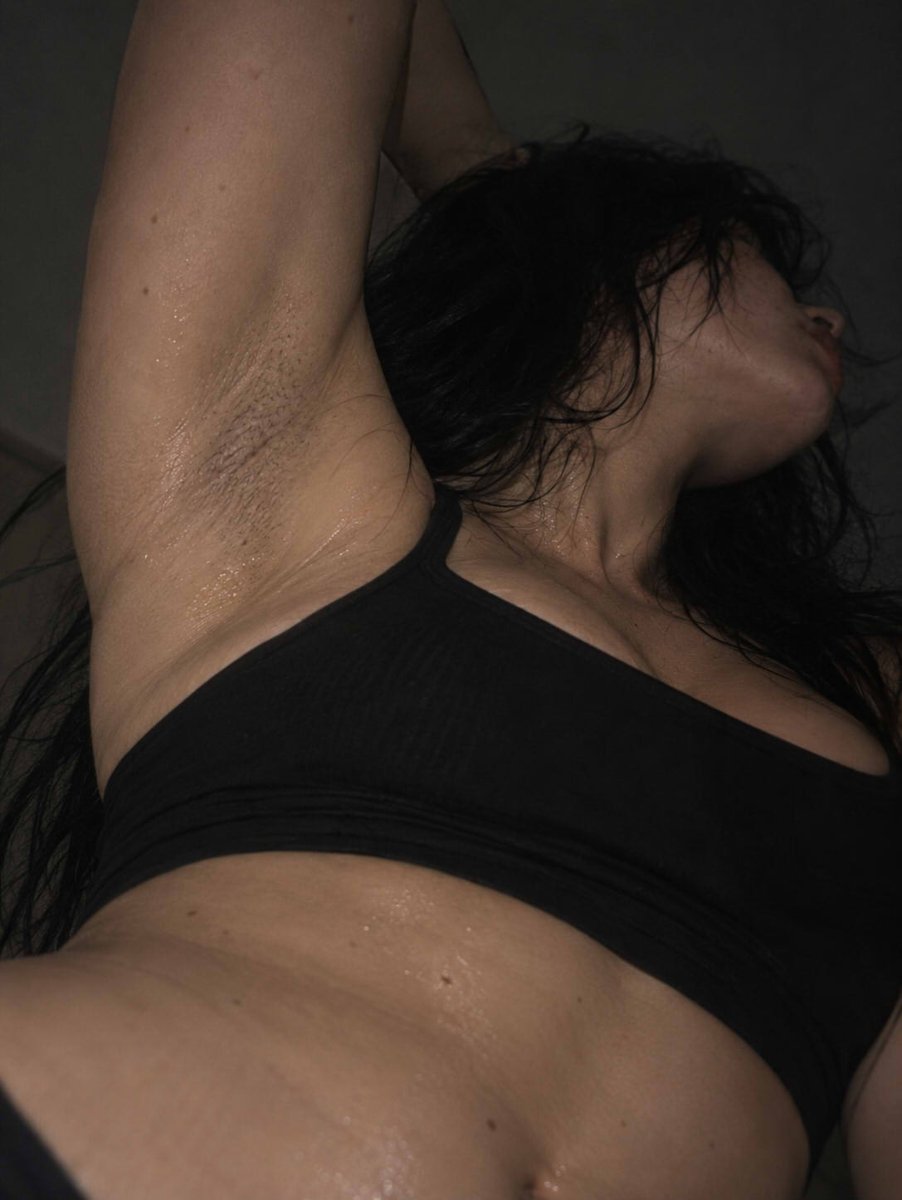 survivingasblan's tweet photo. its getting hairy https://t.co/iqyetRXxfl