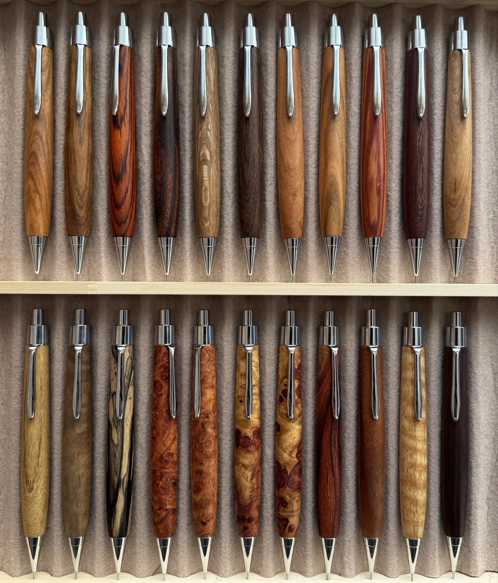 _Craft_A's tweet photo. イベントも終わりましたので
9月26日21時からBASEでシャーペン、ボールペン、消しゴムの販売を行います。
すでに公開していますので確認をお願いします。
#CraftA #クラフトエー
https://t.co/0eAh6i9UZZ https://t.co/3OHq4pJI0l