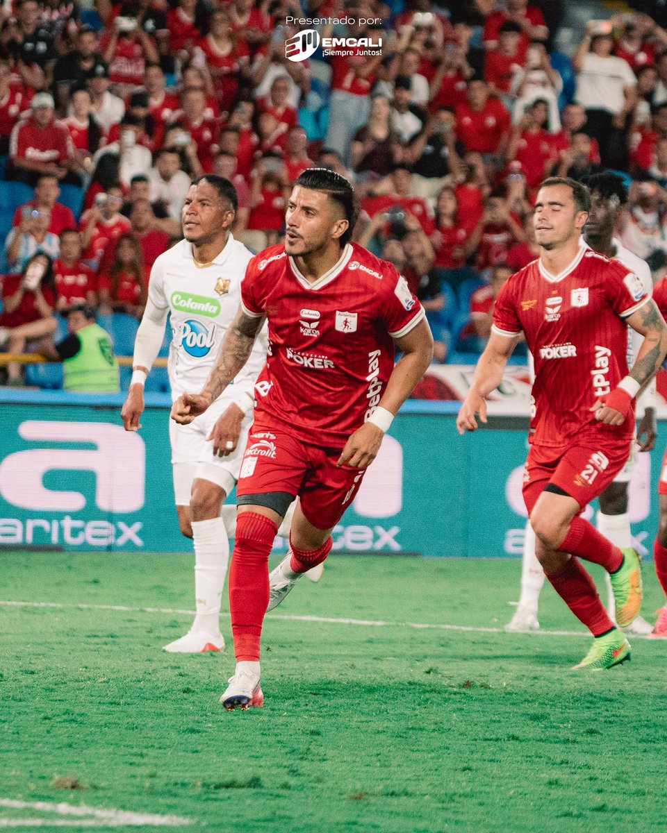 AmericadeCali's tweet photo. ✨ La magia de Yeison, una vez más, se toma el Pascual. ❤️‍🔥👹

#AMÉxAGU
#LigaBetPlay https://t.co/9CIapivR7I