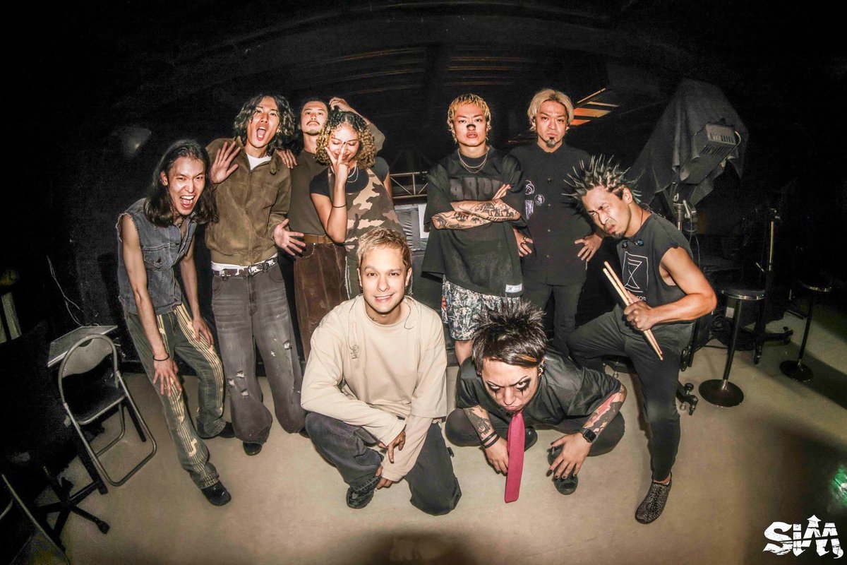 SiM_Official's tweet photo. "HOOMAN AFTER ALL WORLD TOUR" -KiCK OFF SHOWS-
at 福岡DRUM LOGOS

ありがとうございました！

Photo by @kouhey0622 

#SiM
#SiM7th
#SiMねこ盤
#HOOMANAFTERALL https://t.co/SXzNWhSecx