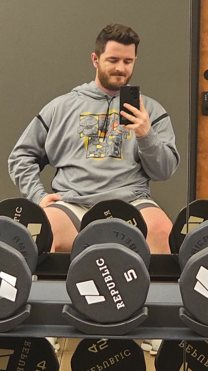 MajorBowman_'s tweet photo. No one in this gym knows I scripted, storyboarded, and voiced the Pokémon Championships History CHALK video https://t.co/YWlJE0g3TF