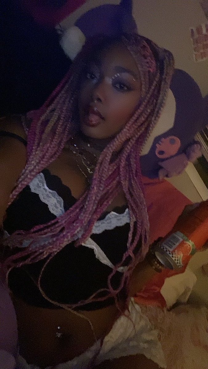 prncssvv0's tweet photo. hiii nsfwtwt 

telegram babyv420 🖤 https://t.co/GhPKgLcYk8