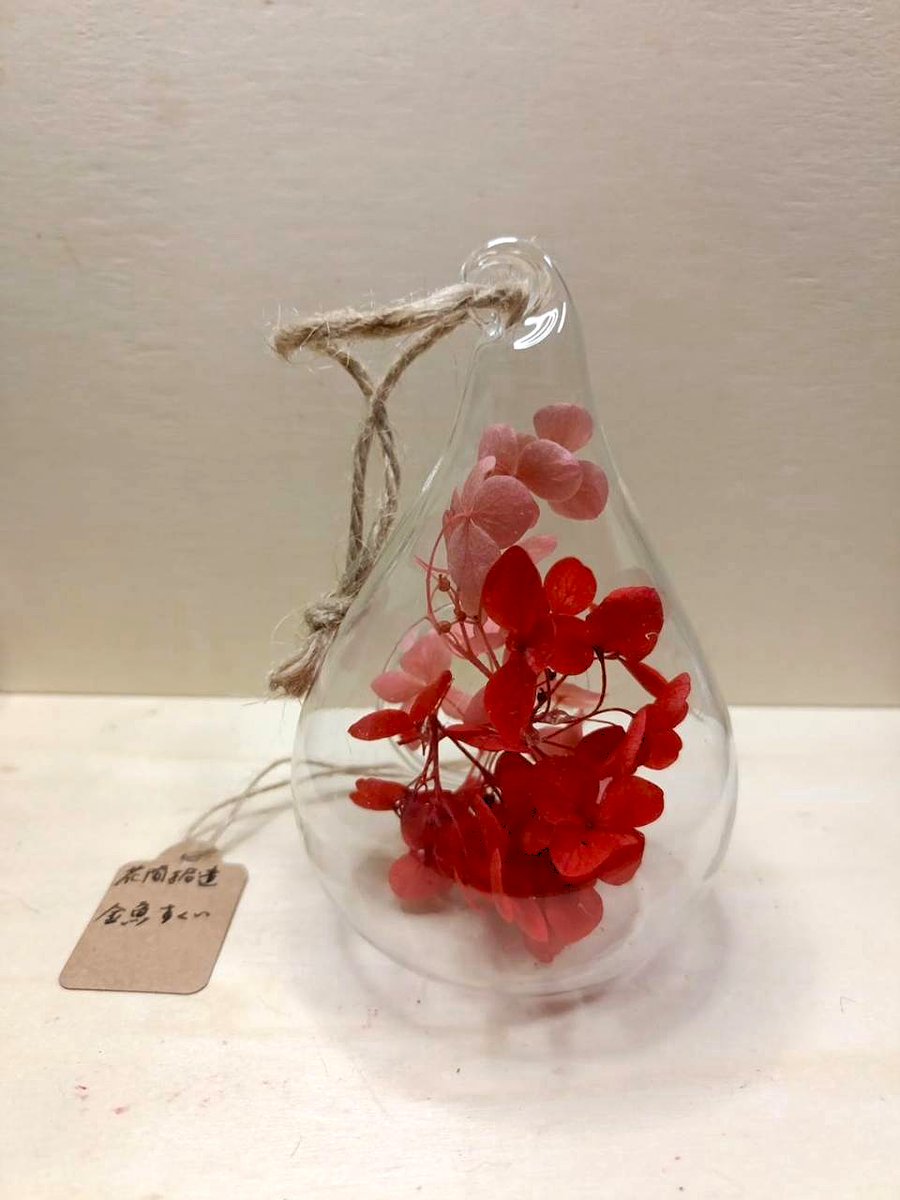 ottotohana's tweet photo. 花間拾遺　9

《金魚すくい》

とっておきの浴衣を着て、初めてのキスをした。
あの祭りの夜に。

#花間拾遺 #良人と花 https://t.co/w1L8fCYfzS