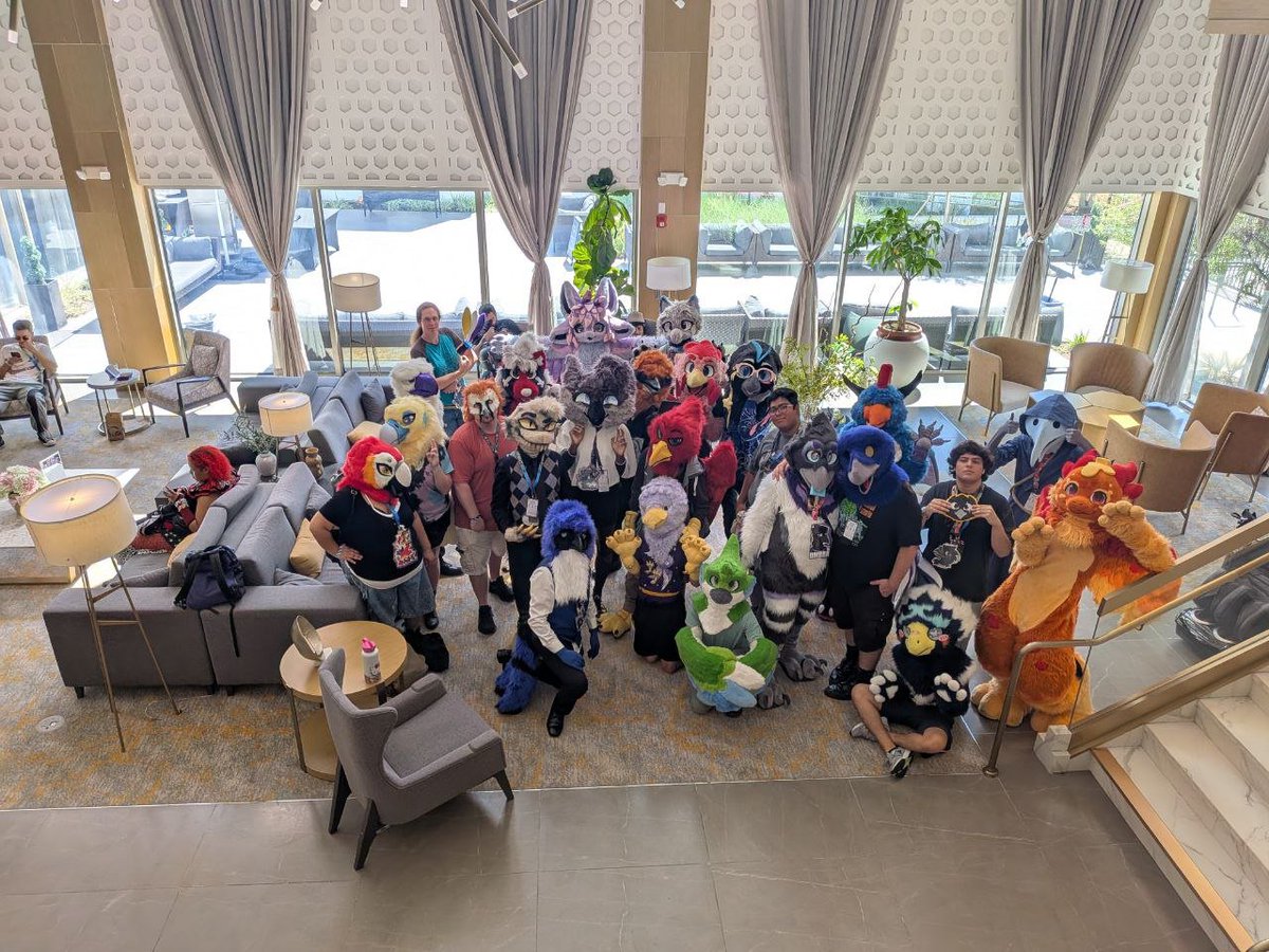 RealXtheowl's tweet photo. ASC BIRD MEETUP PICS https://t.co/QfMd2Nbpg3