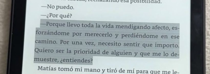 Jessicaomtz0310's tweet photo. ESTE LIBROOOOOO IRREAL 🙇🏻‍♀️ https://t.co/2eaKcTciYZ