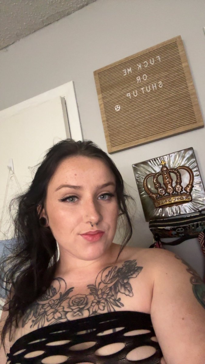 MoonaeGoddess's tweet photo. Fuck me or gimme all your money 🙇🏻‍♀️ https://t.co/3S4Ktmd0L8