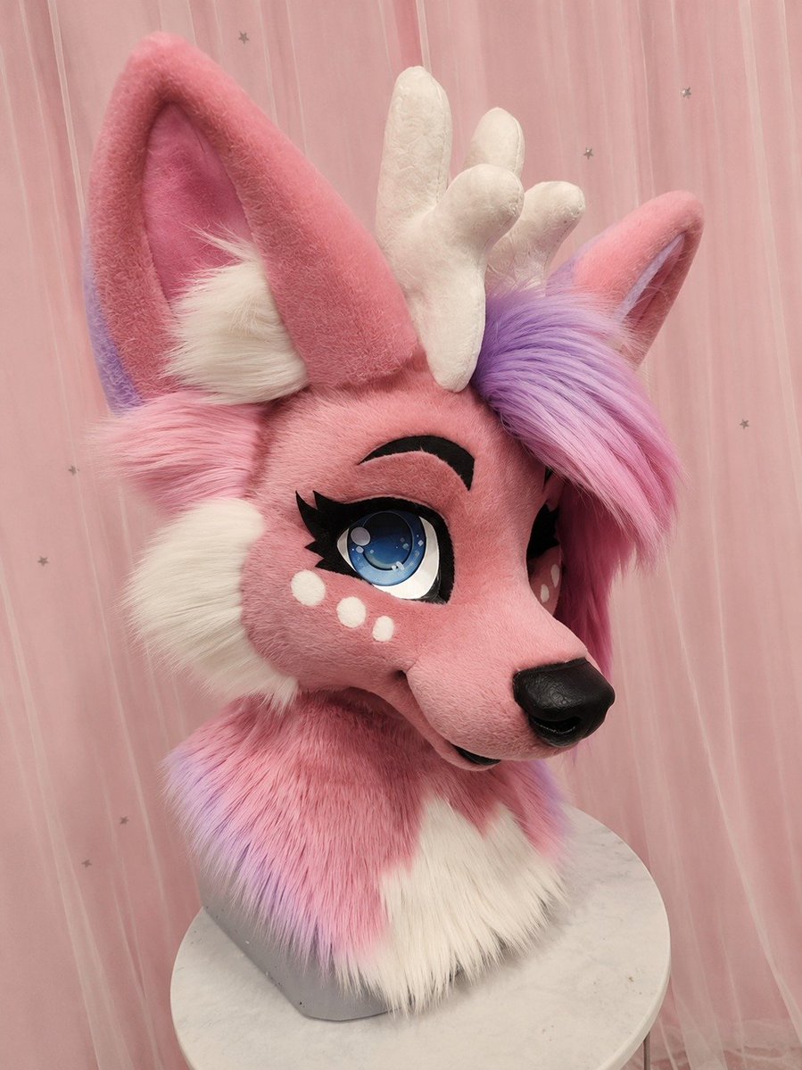 p1ushstudios's tweet photo. A finished commission! I'm really proud of the details on this one.  

#Fursuit #fursuitmaker #fursuits #fursuithead #fursuitmaking #fursuiter #furries #FursuitFriday https://t.co/ZeF9gWiBpT