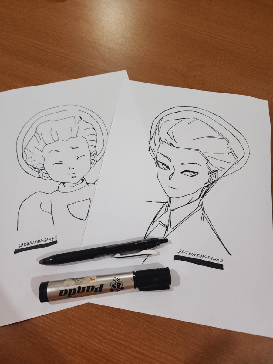 DaishinkanWaifu's tweet photo. Pattern Recognition / Observation Practice. Try it yourself. Test your IQ! 

Get a pen and a piece of paper. Get a reference. Do not use guidelines or make a preliminary sketch. Try to measure the lines using estimation INSIDE YOUR MIND. 

Use your brain and eyes only. For example: “This line looks about one inch long in this section. The jaw line is approximately 110 degrees angle…”

Then, try to recognize and mimic the line patterns as accurately as possible to copy the design.