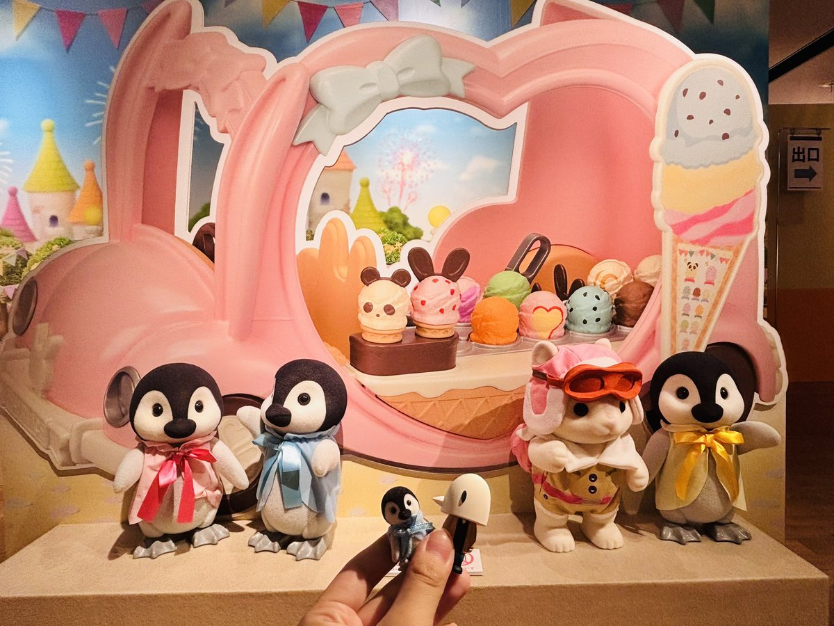 ttk_doll's tweet photo. 行ってきた！
可愛いジオラマや懐かしい子・建物たちもたくさんで楽しかった☺️
#シル活
#シルバニアファミリー展40th https://t.co/rSWaj27Thd