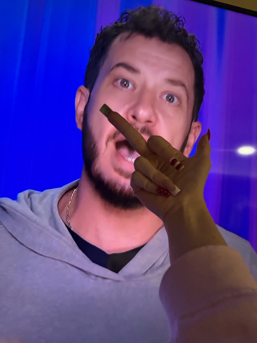 mrsbigbrother49 tweet picture