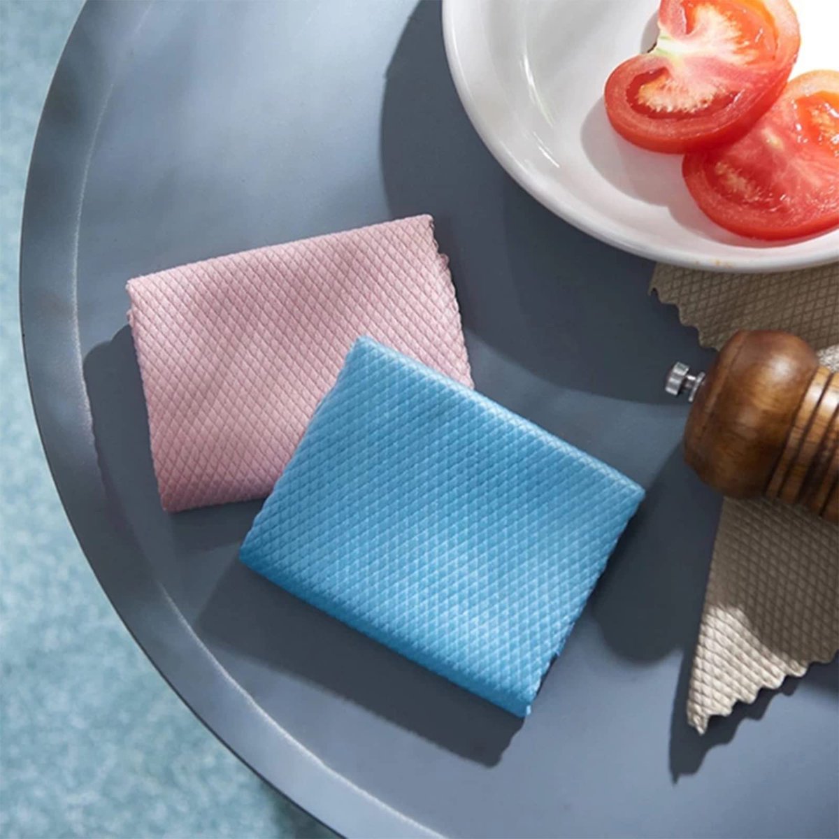 Acraye_com's tweet photo. A roll of paper towels starts looking very small halfway through a real cleaning session.

Reusable microfiber rags make more sense when the job takes more than one wipe. https://t.co/7gH1MIKlvh