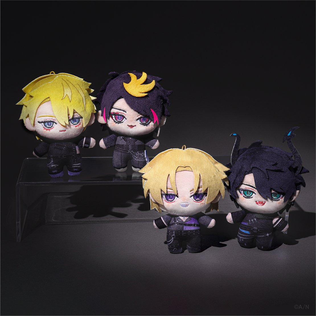 NIJISANJI_World's tweet photo. 【#NØVA -Cosmic Stage- merch showcase ①】

Plush Toy Mascots based on newly drawn visual art!

The NIJIPUPE Pouch is perfectly sized to fit not only your NIJI Puppets, but Plush Toy Mascots as well ✨

⏰ Sales start
September 24 (Thu) 19:00 PDT

🔽 Store
https://t.co/yaMWoy18ax

 #NIJISANJI_EN