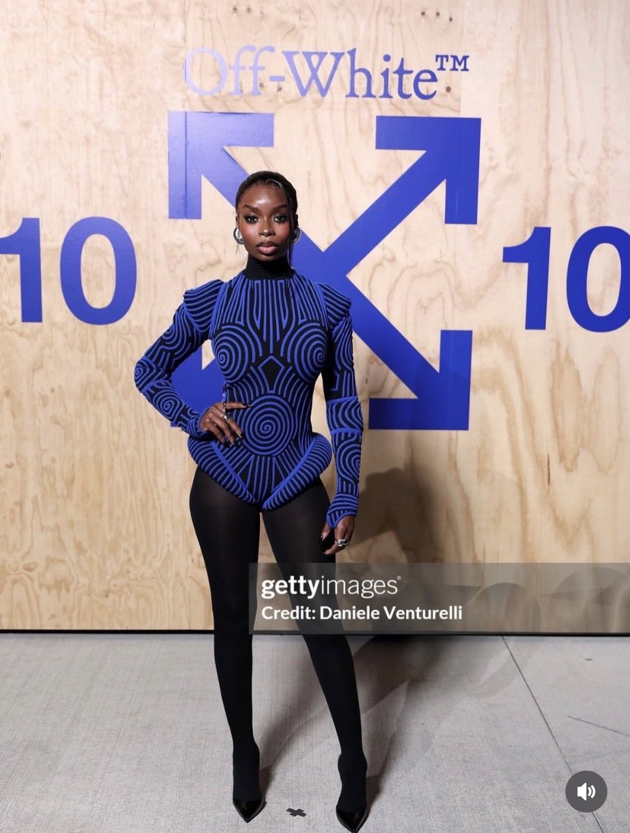 bridgetmhull's tweet photo. WELL THIS IS CRAZY! 10/10 NO NOTES!

OLANDRIA OFF-WHITE 10x10 
#OlandriaxOffWhite #10x10 https://t.co/4aDAcRryzm