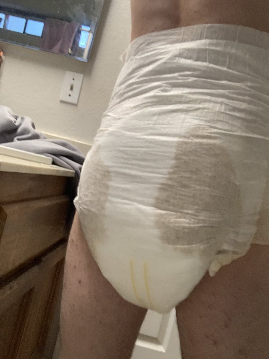 CrinkleB0y's tweet photo. Note to self don’t let me have coffee… CW MESSY DIAPER/HEAVY STAINING #abdlboy #abdl #messydiaper https://t.co/YZ1cpfahbO