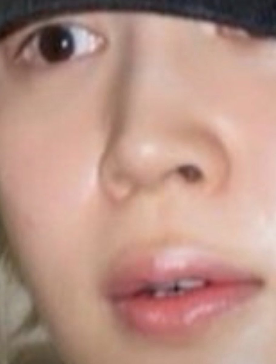 lisnthat's tweet photo. real photos of jimin that his stans are boasting about btw. certified no edits, just ugly af https://t.co/gWUkOgjnMh