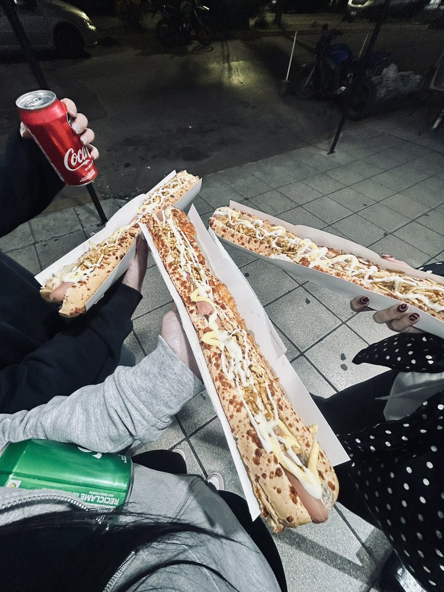 tahlmedicine's tweet photo. yo con antojo de un pancho https://t.co/6kWei1G7SZ