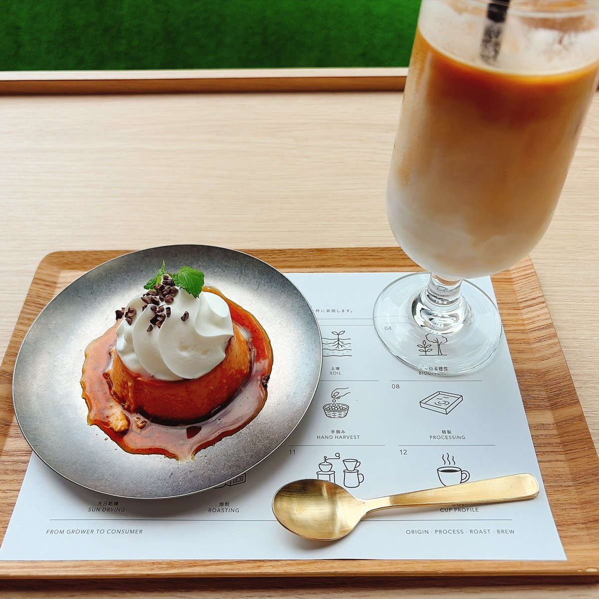 Kyon_vividcrow's tweet photo. 1時間も早く着いてしまったので、カフェで過��します☕️🍮

#パペさんぽ　#大阪中之島美術館 https://t.co/RPJqZ9DdLV