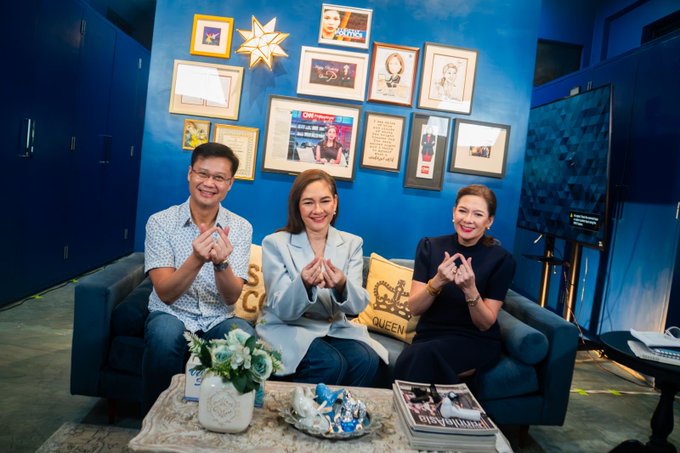 inquirerdotnet's tweet photo. MOWM AND DAWD SA BLUE ROOM 🥰

LOOK: Senate President Sherwin Gatchalian and Sen. Risa Hontiveros talked about the impeachment, the 2028 polls, and the spectacle of “WinRi” in The News Diaries in the Blue Room. | 📸: Office of Sen. Risa Hontiveros via @keithcINQ https://t.co/9g6BzGRnUS