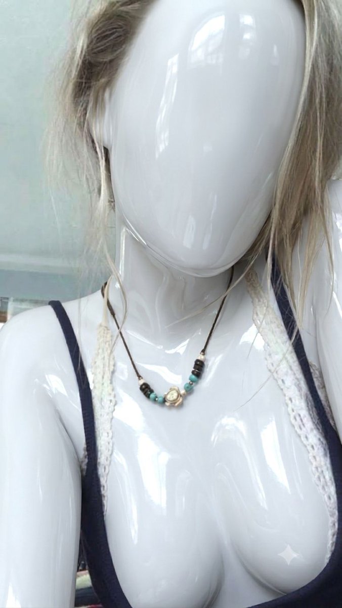 AriBotMaster's tweet photo. Someone brought their ex to me, so I turned her into plain plastic—nothing of the original remains; now that person is safe, looking at nothing but a plastic ex. https://t.co/nWClvktGMF