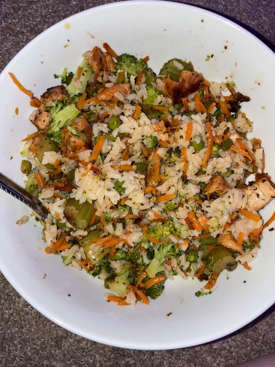 cried4no1's tweet photo. #eatingtwt big bowl of slop https://t.co/wGa5GDljYa