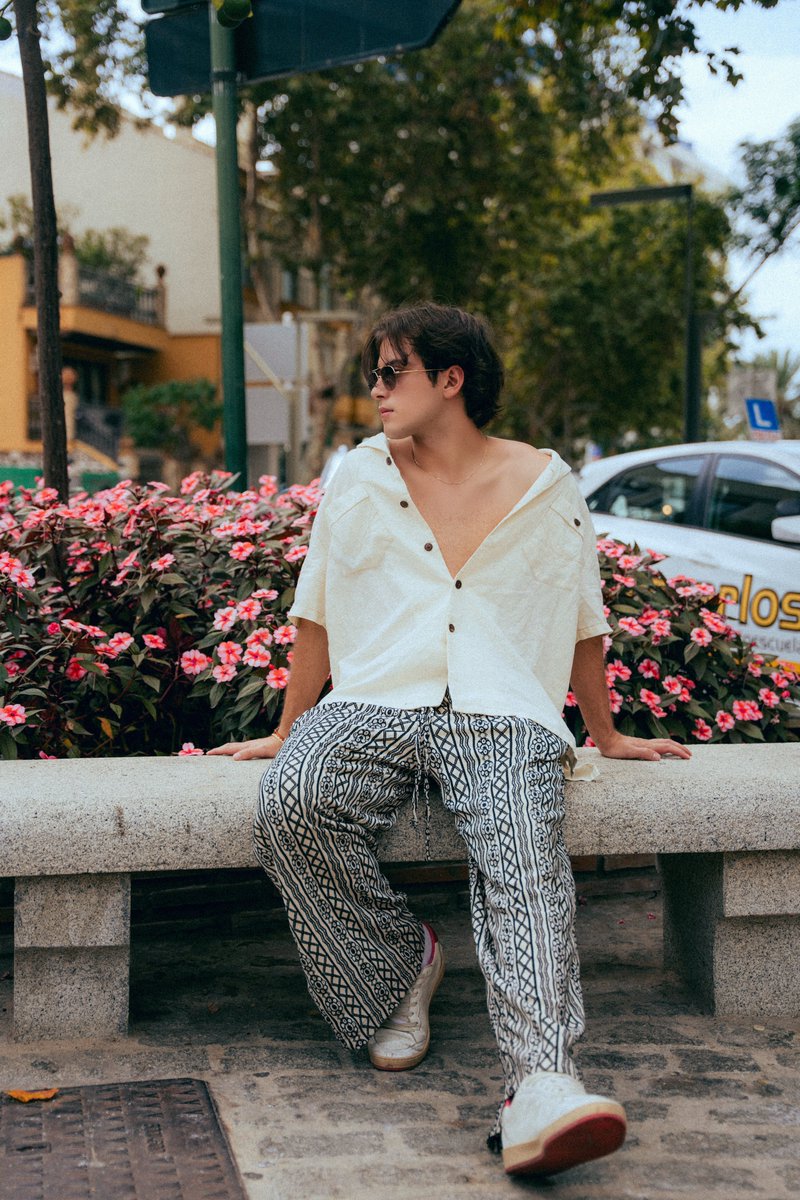 aramburupics's tweet photo. [📷] 260924 #ALEJANDRO 
[ARCHIVOS BRAVOS] Marbella memories https://t.co/U8puqkJgZU