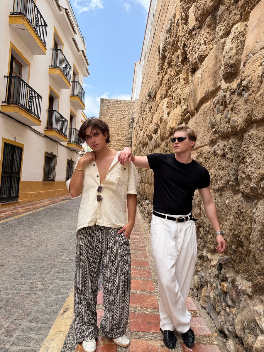 aramburupics's tweet photo. [📷] 260924 #ALEJANDRO 
[ARCHIVOS BRAVOS] Marbella memories https://t.co/U8puqkJgZU