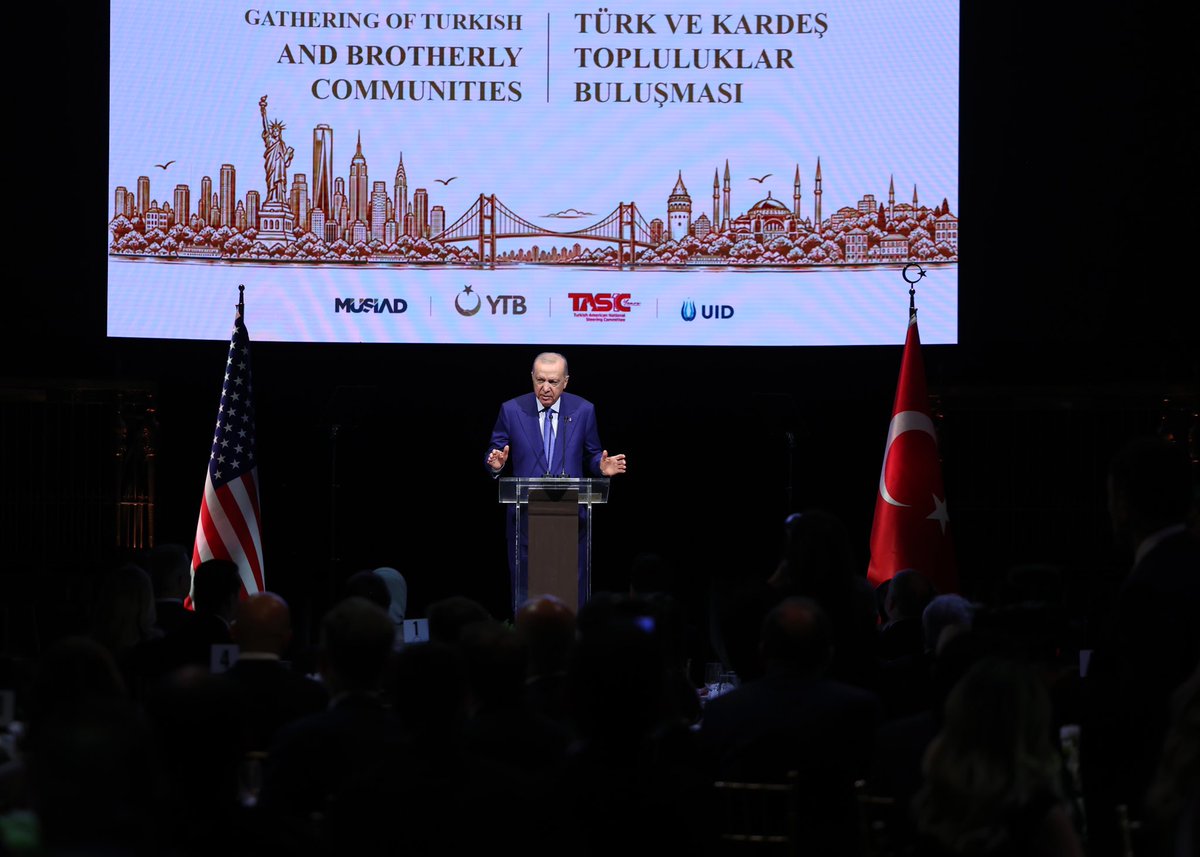 trpresidency's tweet photo. “Muslims are expected to assimilate, not integrate” https://t.co/2fdstLEbHO https://t.co/phU4J1zB1y