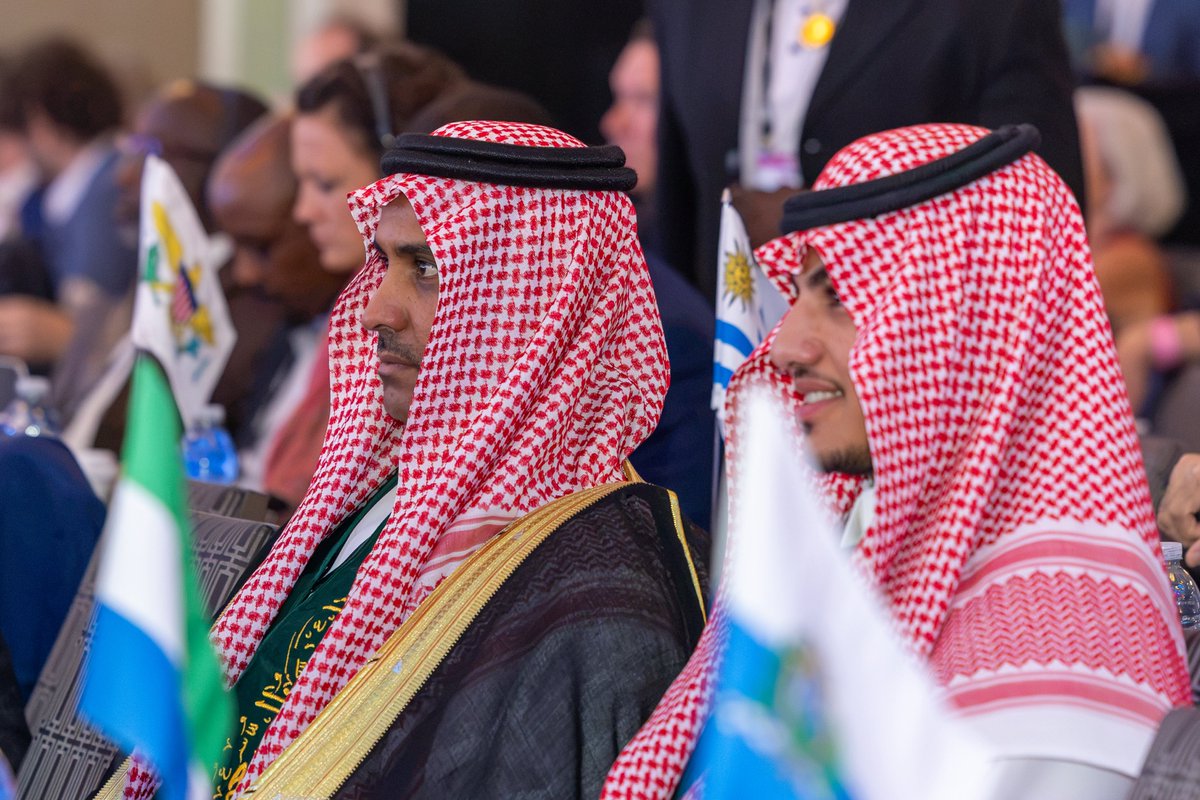 Saudi_Cycling's tweet photo. 📸 | شارك الرئيس @Ialshahrani_Ab في الاجتماع الـ195 للكونغرس الدولي للدراجات، الذي عُقد اليوم في مدينة مونتريال الكندية، برئاسة السيد ديفيد لابارتيان، رئيس الاتحاد الدولي للدراجات، وبمشاركة أكثر من 300 عضو. https://t.co/ZKpQhcPahm