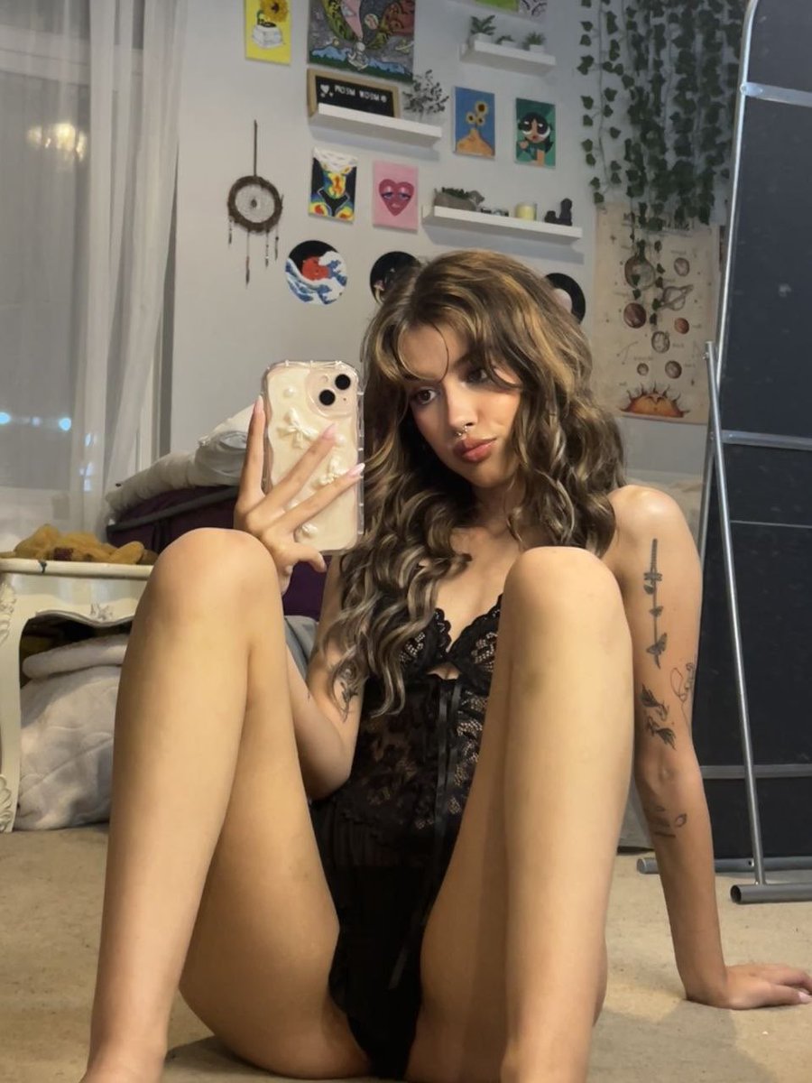 brbaellean7x's tweet photo. lock screen worthy but u can't handle the questions that come with it 🔐 https://t.co/PUykvjrOKe