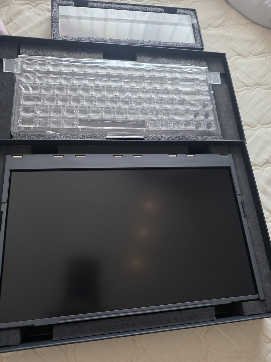 peacediner55's tweet photo. 誰が覚えとんねんお前みたいなキーボード届きましても https://t.co/dx59S8RwLW