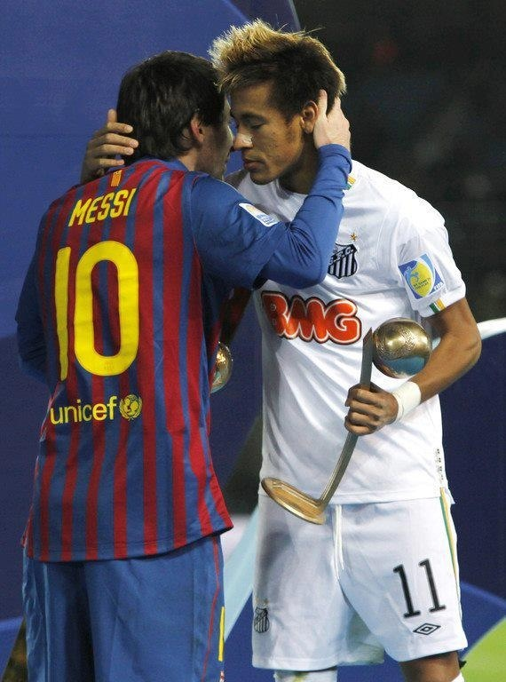 messiologie's tweet photo. Se supone que debían actuar como rivales pero estuvieron coqueteando todo el tiempo https://t.co/0ucqnhUPpE