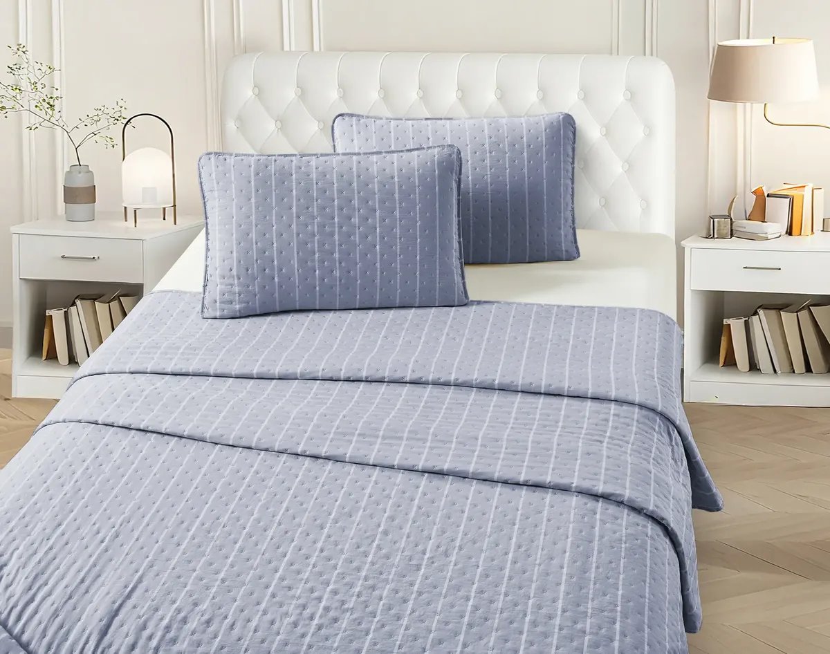 Finanzasbyjess's tweet photo. Cubrecamas Rayado Reversible
1 1/2 Con Funda

Excelente precio $36.996 ⭐
Conseguilo acá: 
https://t.co/EOikkLZ84o https://t.co/TDUzkUVDTk