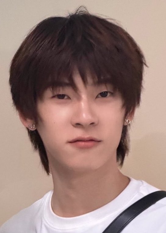cutieisyou_1st's tweet photo. ผม : หนา
ลักษณะ : ฟู
ความน่ารัก : ♾️ https://t.co/X8SHXH4A23