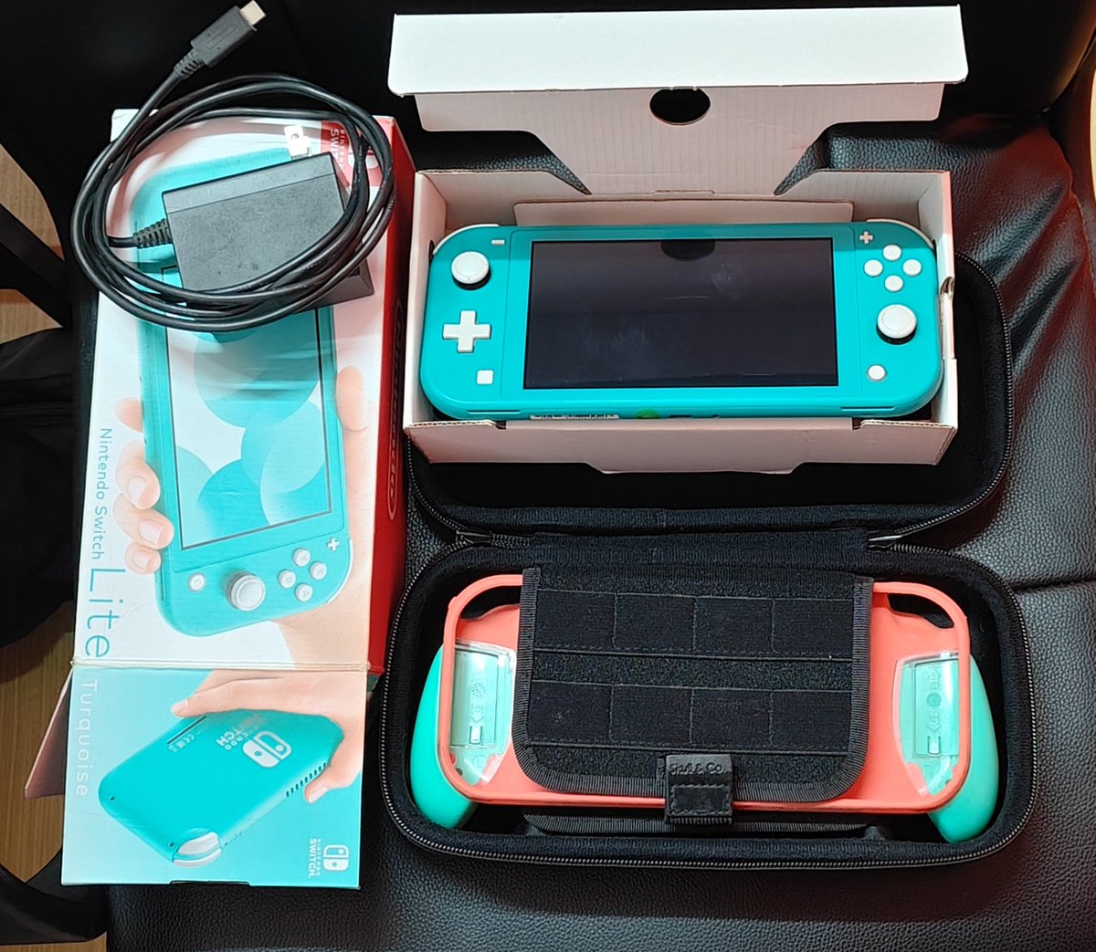 MORRISON_HOTEL's tweet photo. อาการประจำรุ่นของ Nintendo Switch Lite
หน้าจอเสื่อม เพราะอายุการใช้งาน
(เปลี่ยนจอใหม่ ก็ใช้งานได้ปกติ)
#NintendoSwitchLite 🫠 https://t.co/7KrR4agghI