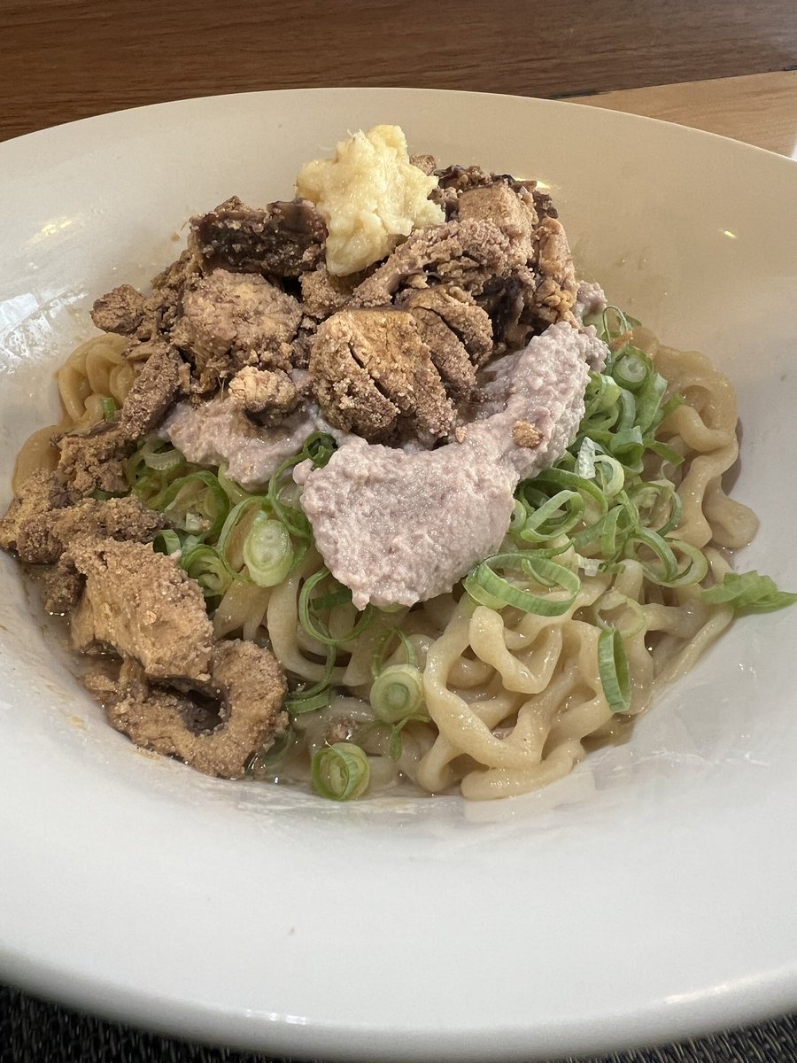 GINGINGIN001's tweet photo. 🍜24日の限定商品のお知らせ🍜

本日は11:00〜27:30（LO27:00）営業

いくらとスープをよく混ぜて🌀
⭕️塩筋子そば

⭕️筋子丼

鮪の珍味
⭕️まぐろの濃厚白子と卵の混ぜそば

⭕️卵かけご飯

王道🍜
⭕️比内地鶏そば

⭕️♾️鶏飯

自分へご褒美

⭕️黒マー油和え玉 https://t.co/vHr9M4M1z5