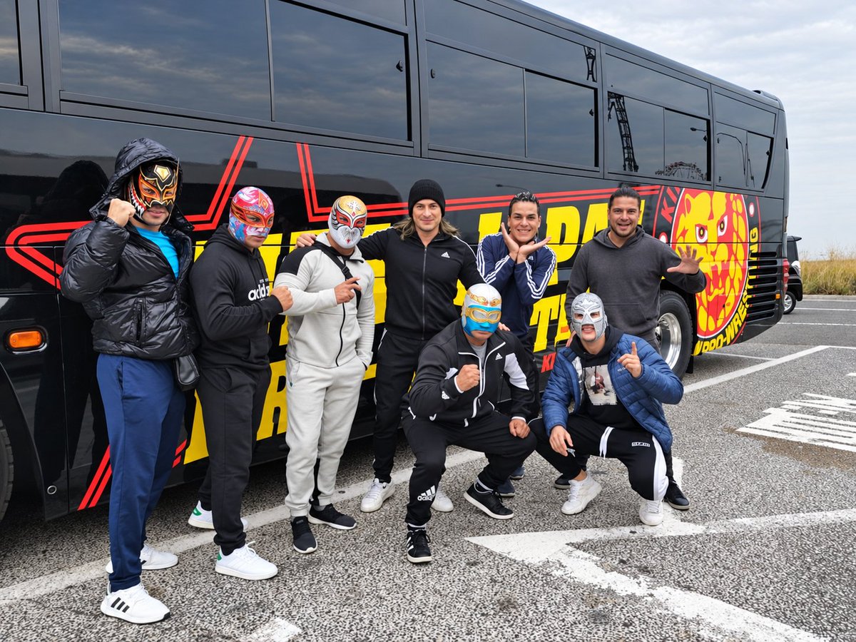 JrStuka's tweet photo. 🔥 FANTÁSTICA MANÍA 🇯🇵
                     ENERO 2020

#Miercolesderecuerdos 🤩

Estás fotografías guardan un momento muy especial de nuestra gira por japón 🇯🇵. 
MÍSTICO, VOLADOR JR, SOBERANO JR, NIEBLA ROJA, Dulce Gardenia AUDAZ, ANGEL DE ORO Y UN SERVIDOR STUKA JR., recorrimos miles de kilómetros llevando con orgullo la fuerza y la tradición de la lucha libre mexicana 🔥🇲🇽🤼‍♂️ 

Cada función, cada viaje y cada momento entre compañeros formaron parte de una experiencia que dejó huella en nuestras carreras.

La gira terminó, pero el recuerdo y el orgullo de haber representado a México siguen intactos 🇲🇽

#wbw #tbt #fblifestyle #njpw #CMLL #StukaJr