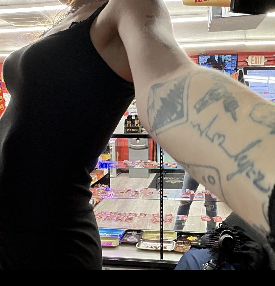 RubySnoe's tweet photo. Don’t you wanna pay me? 🍒
#findom #paypig #petite #viral https://t.co/ascX8pzFYB