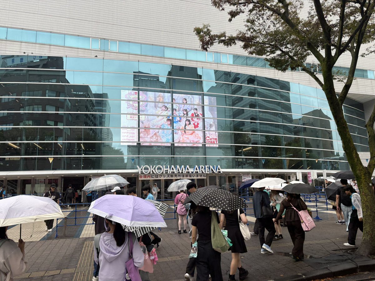 arugen317's tweet photo. 昨日の横アリ楽しかった！
altに曲のこととかの感想もあるので感想書く #きゅーすと https://t.co/Q1bNRJozNz
