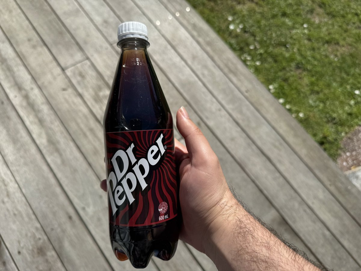 decaf100's tweet photo. I have it, the legendary New Zealand Dr Pepper https://t.co/kaojJCFat3