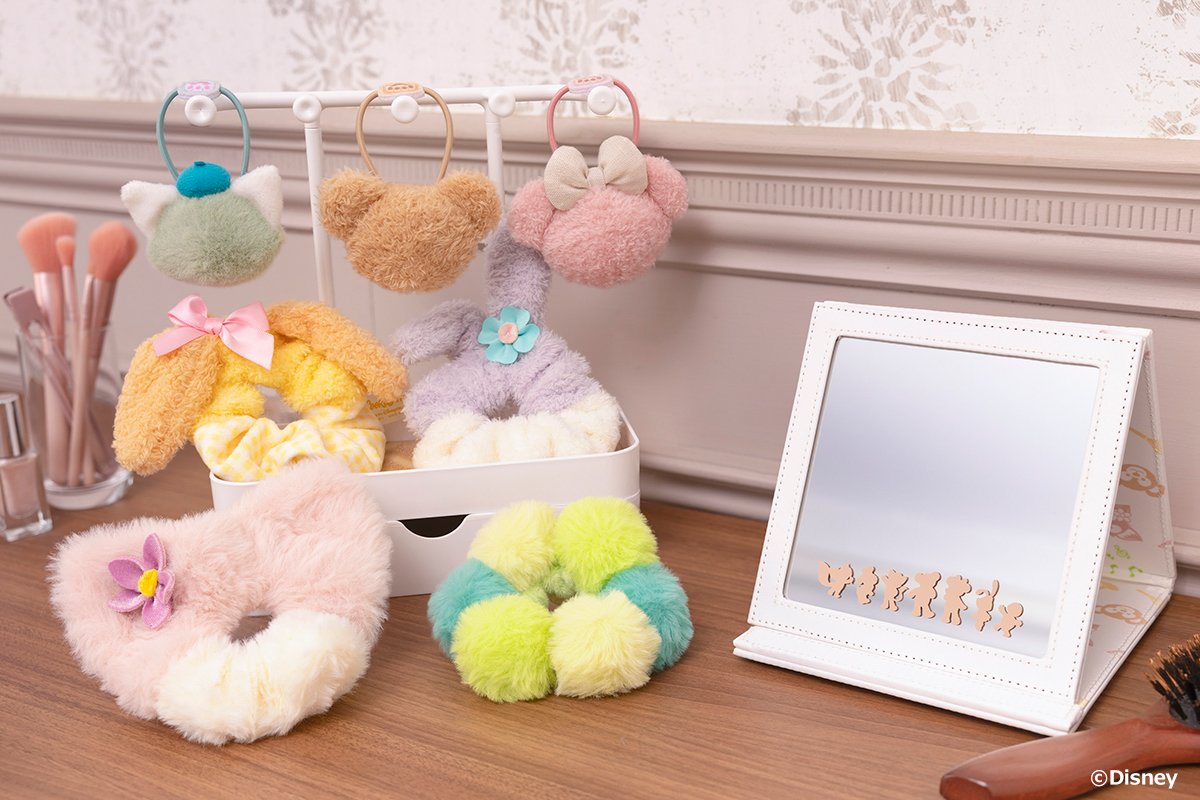 WithDuffy_TDS's tweet photo. ✨10月6日 販売開始✨

ダッフィー＆フレンズがモチーフになったヘアアクセサリーが登場するよ！
ダッフィーたちがデザインされたミラーといっしょに、毎日のヘアアレンジをもっと楽しもう🎶

https://t.co/fAT5bVbVYD https://t.co/zHEqDrrJOJ
