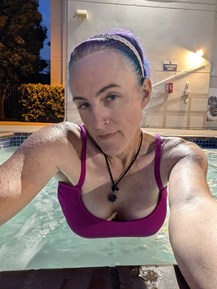 violetvoidqueen's tweet photo. Hot tub time!!

Where all the cuties at? https://t.co/OfVNfrQuZJ
