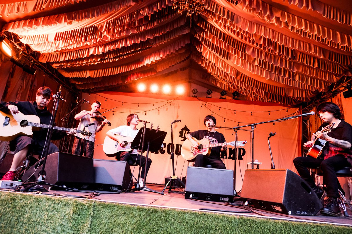 ishii_maki's tweet photo. 🔥ELLEGARDEN🔥

9/19 "New Acoustic Camp 2026"

ニューアコの写真たちがエルレオフィシャルにもアップされてました📸(13枚)

Insaneで涙腺崩壊しました…
https://t.co/JiyF4YnexM

#ELLEGARDEN
#ニューアコ https://t.co/hVR3RA13hu