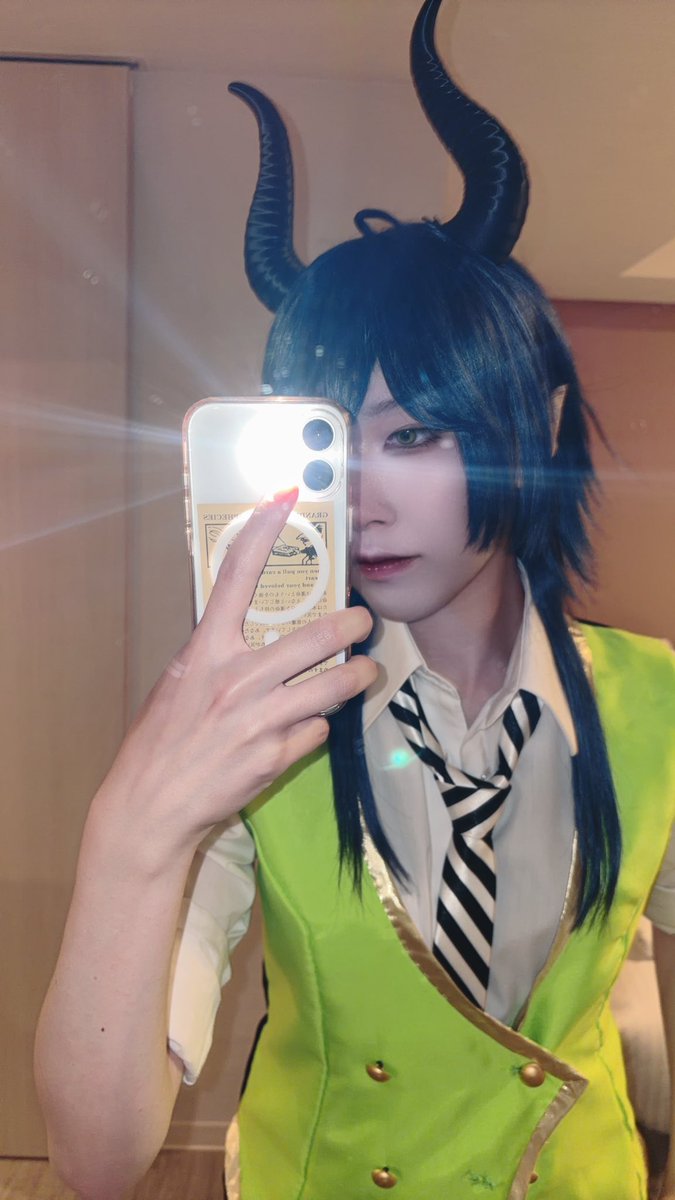 dear_moon_vii's tweet photo. 鏡で撮るの好き https://t.co/F3bfpSdQXk