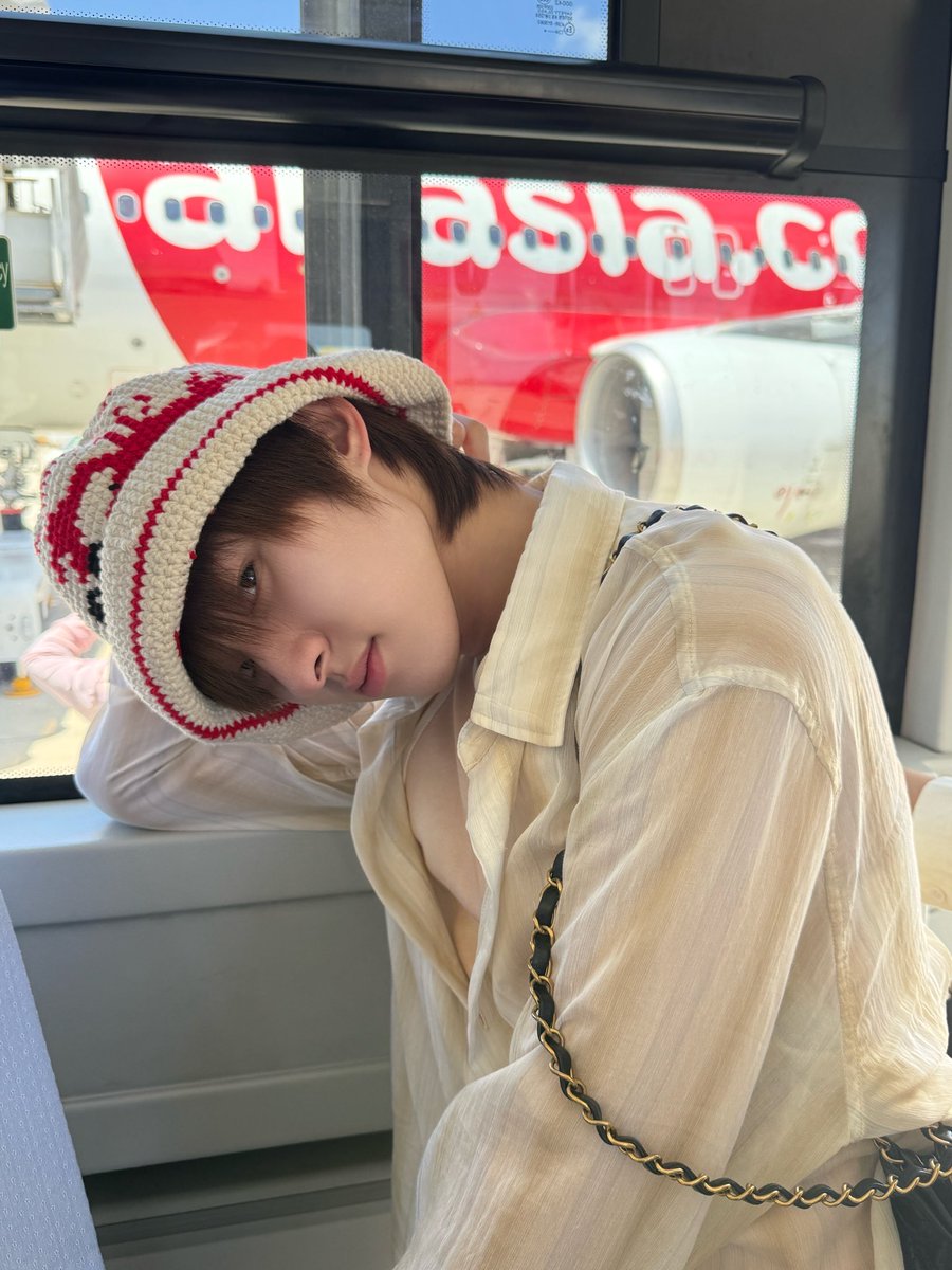 soodtmk's tweet photo. แล้วแต่ละรูปที่ถ่าย ( น่ารักสรัด) ไม่แปลกใจที่ฮีจะหลงแฟนตัวเอง https://t.co/NNPJA19nI7