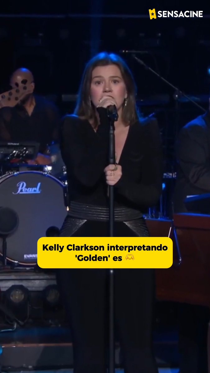 ClarkMazzei's tweet photo. Kelly Clarkson interpretando 'Golden' es 🫶

#golden #kellyclarkson #kpop #kpopdemomhunters https://t.co/8orkcsKe2o